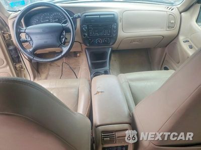 Zdjęcie 8 z 13 samochodu: 2001 FORD EXPLORER XLT VIN:1FMZU73E51UB05523 - miniatura