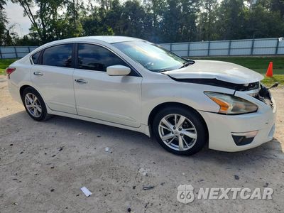 Czwarte zdjęcie samochodu z boku: 2015 NISSAN ALTIMA 2.5 SV VIN:1N4AL3AP0FC147795 - miniatura