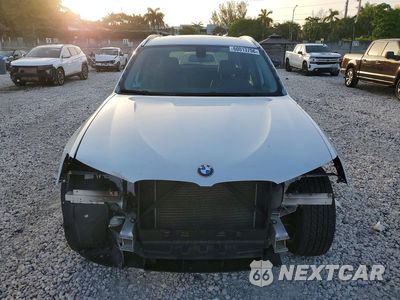 Piąte zdjęcie samochodu w środku: 2017 BMW X3 SDRIVE28I VIN:5UXWZ7C30H0V92461 - miniatura