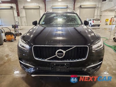 Piąte zdjęcie samochodu w środku: 2016 VOLVO XC90 T6 VIN:YV4A22PKXG1066509 - miniatura