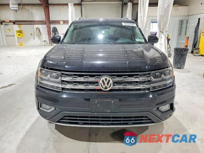 Piąte zdjęcie samochodu w środku: 2018 VOLKSWAGEN ATLAS SEL PREMIUM VIN:1V2NR2CA7JC576355 - miniatura