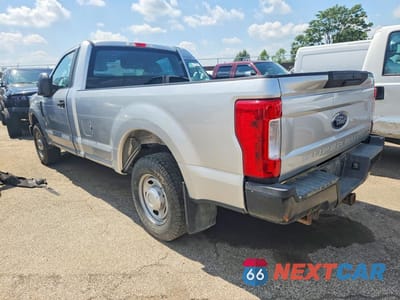 Drugie zdjęcie samochodu z przodu: 2019 FORD F250 SUPER DUTY VIN:1FTBF2A60KEG54525 - miniatura