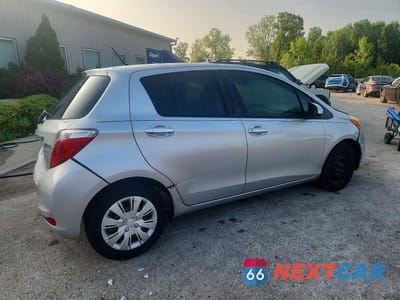 Trzecie zdjęcie samochodu z tyłu: 2012 TOYOTA YARIS 5-DOOR LE VIN:JTDKTUD37CD521676 - miniatura