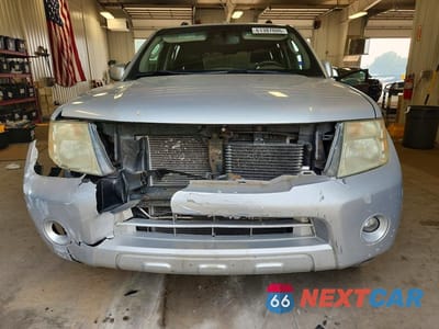 Piąte zdjęcie samochodu w środku: 2011 NISSAN PATHFINDER S VIN:5N1AR1NB7BC610906 - miniatura