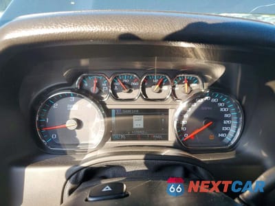 Zdjęcie 9 z 13 samochodu: 2019 CHEVROLET SUBURBAN K1500 LT VIN:1GNSKHKC6KR349095 - miniatura