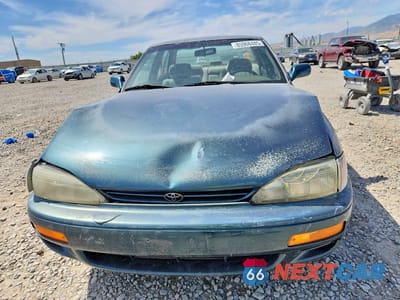 Piąte zdjęcie samochodu w środku: 1996 TOYOTA CAMRY LE VIN:JT2BG12K8T0351597 - miniatura