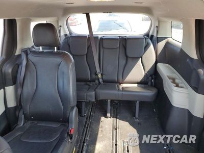 Zdjęcie 10 z 14 samochodu: 2024 KIA CARNIVAL LX VIN:KNDNB4H39R6396607 - miniatura