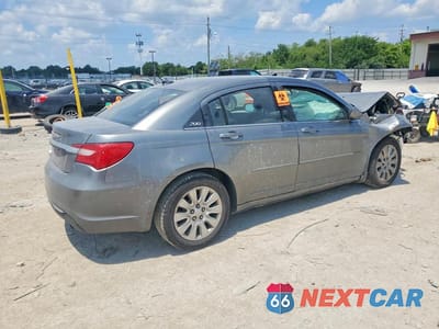 Trzecie zdjęcie samochodu z tyłu: 2013 CHRYSLER 200 LX VIN:1C3CCBAB3DN635579 - miniatura
