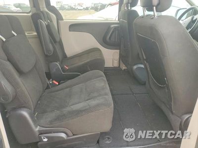 Zdjęcie 11 z 13 samochodu: 2016 DODGE GRAND CARAVAN SE VIN:2C4RDGBG8GR109434 - miniatura