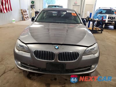 Piąte zdjęcie samochodu w środku: 2012 BMW 528 XI VIN:WBAXH5C57CDW04568 - miniatura