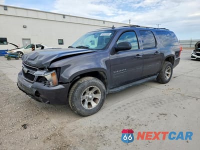 2010 CHEVROLET SUBURBAN K1500 LT 1GNUKJE39AR158121 - główne zdjęcie licytacji z USA - miniatura