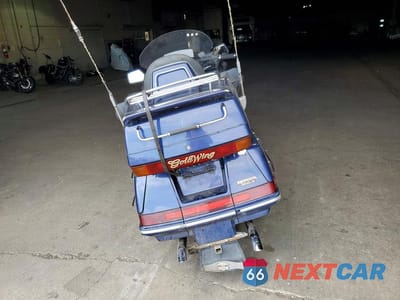Czwarte zdjęcie samochodu z boku: 1988 HONDA GL1500 VIN:1HFSC2201JA002866 - miniatura