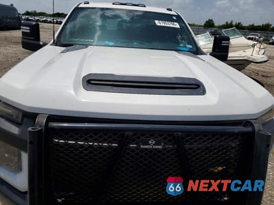 Zdjęcie 11 z 12 samochodu: 2021 CHEVROLET SILVERADO C3500 VIN:1GB4WREY3MF285352 - miniatura