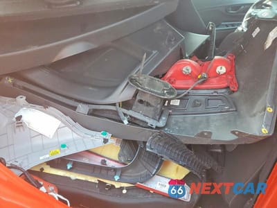 Zdjęcie 12 z 13 samochodu: 2019 HYUNDAI KONA SEL VIN:KM8K62AA5KU254627 - miniatura