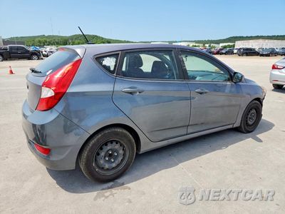 Trzecie zdjęcie samochodu z tyłu: 2017 HYUNDAI ACCENT SE VIN:KMHCT5AE5HU311824 - miniatura