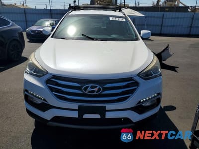 Piąte zdjęcie samochodu w środku: 2018 HYUNDAI SANTA FE SPORT 2.4L VIN:5NMZU3LB9JH056742 - miniatura