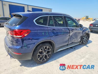Trzecie zdjęcie samochodu z tyłu: 2020 BMW X1 SDRIVE28I VIN:WBXJG7C01L5R91921 - miniatura