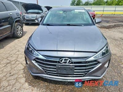 Piąte zdjęcie samochodu w środku: 2019 HYUNDAI ELANTRA SEL VIN:5NPD84LF5KH450542 - miniatura
