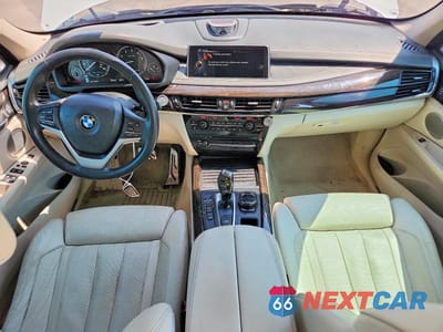 Zdjęcie 8 z 13 samochodu: 2014 BMW X5 XDRIVE50I VIN:5UXKR6C51E0C02248 - miniatura