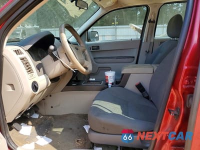 Zdjęcie 7 z 13 samochodu: 2008 FORD ESCAPE XLS VIN:1FMCU02Z08KC08551 - miniatura