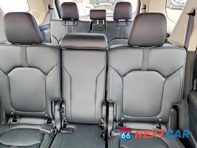 Zdjęcie 10 z 14 samochodu: 2025 HONDA PILOT TOURING VIN:5FNYG1H7XSB178508 - miniatura