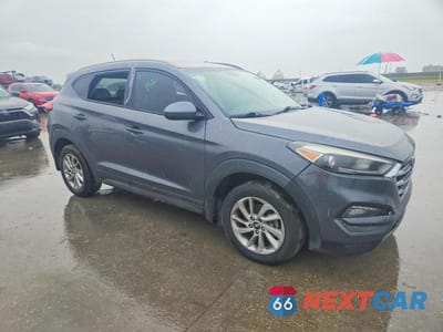 Czwarte zdjęcie samochodu z boku: 2016 HYUNDAI TUCSON LIMITED VIN:KM8J33A44GU139268 - miniatura