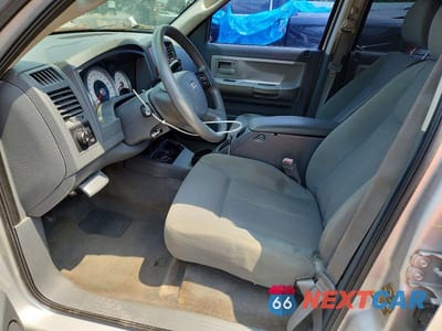 Zdjęcie 7 z 12 samochodu: 2005 DODGE DAKOTA QUAD SLT VIN:1D7HE48K45S353585 - miniatura