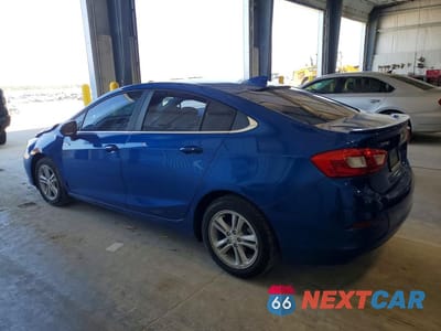 Drugie zdjęcie samochodu z przodu: 2017 CHEVROLET CRUZE LT VIN:3G1BE5SM0HS531851 - miniatura