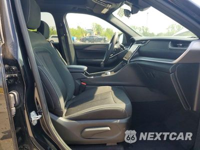 Zdjęcie 7 z 13 samochodu: 2025 JEEP GRAND CHEROKEE LAREDO VIN:1C4RJHAG4SC356838 - miniatura