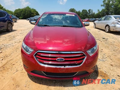 Piąte zdjęcie samochodu w środku: 2016 FORD TAURUS LIMITED VIN:1FAHP2F83GG114086 - miniatura