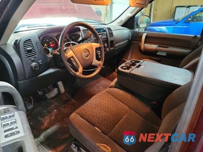 Zdjęcie 8 z 12 samochodu: 2008 GMC SIERRA K1500 VIN:3GTEK133X8G237923 - miniatura