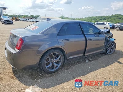 Trzecie zdjęcie samochodu z tyłu: 2023 CHRYSLER 300 S VIN:2C3CCABG5PH585267 - miniatura
