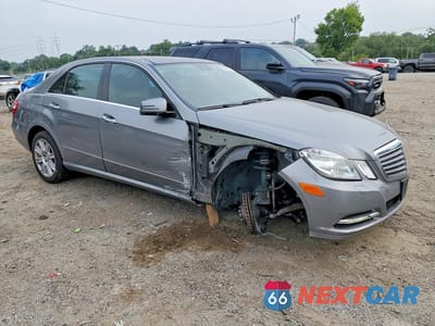 Czwarte zdjęcie samochodu z boku: 2012 MERCEDES-BENZ E 350 4MATIC VIN:WDDHF8JB3CA620555 - miniatura