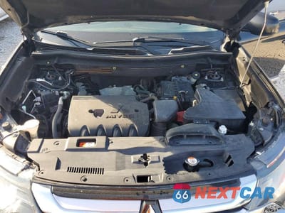 Zdjęcie 12 z 13 samochodu: 2016 MITSUBISHI OUTLANDER ES VIN:JA4AD2A3XGZ025789 - miniatura