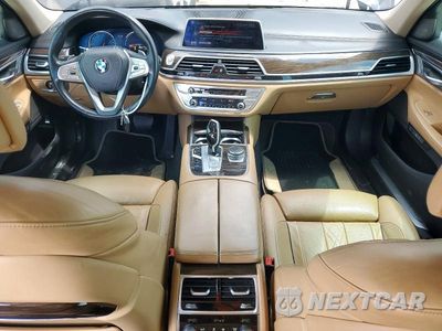 Zdjęcie 8 z 12 samochodu: 2016 BMW 750 XI VIN:WBA7F2C57GG418683 - miniatura