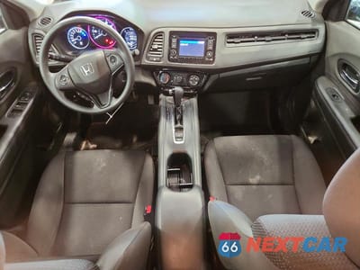 Zdjęcie 8 z 13 samochodu: 2019 HONDA HR-V LX VIN:3CZRU6H38KG713928 - miniatura