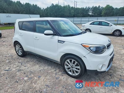 Czwarte zdjęcie samochodu z boku: 2018 KIA SOUL + VIN:KNDJP3A5XJ7506679 - miniatura