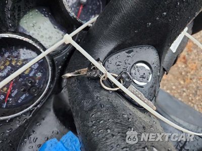 Zdjęcie 8 z 9 samochodu: 2005 YAMAHA YP400 VIN:JYASH03Y45A002172 - miniatura