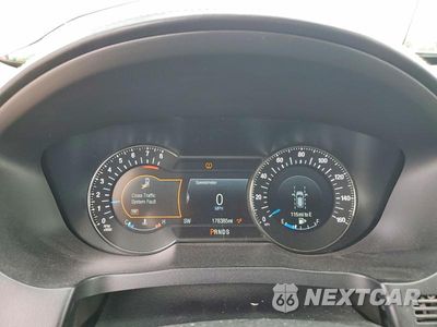 Zdjęcie 9 z 13 samochodu: 2018 FORD EXPLORER PLATINUM VIN:1FM5K8HT9JGC92328 - miniatura