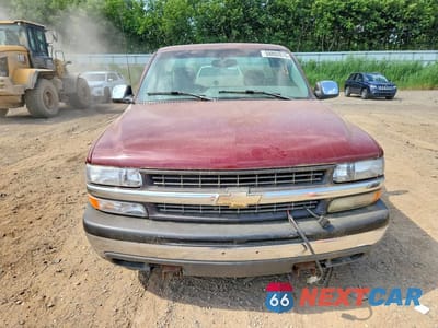 Piąte zdjęcie samochodu w środku: 1999 CHEVROLET SILVERADO K1500 VIN:1GCEK14V8XZ134336 - miniatura