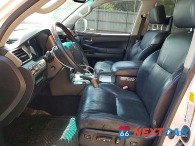 Zdjęcie 7 z 13 samochodu: 2013 LEXUS LX 570 VIN:JTJHY7AX5D4129654 - miniatura