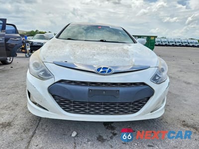Piąte zdjęcie samochodu w środku: 2015 HYUNDAI SONATA HYBRID BASE VIN:KMHEC4A4XFA138651 - miniatura