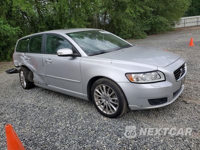 Czwarte zdjęcie samochodu z boku: 2010 VOLVO V50 2.4I VIN:YV1390MW4A2573680 - miniatura
