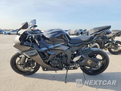 Trzecie zdjęcie samochodu z tyłu: 2026 KAWASAKI ZX636 K VIN:JKBZXJK15TA015497 - miniatura