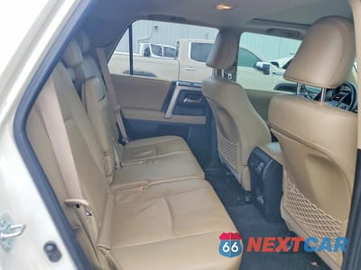 Zdjęcie 10 z 12 samochodu: 2021 TOYOTA 4RUNNER LIMITED VIN:JTEKU5JR0M5894920 - miniatura