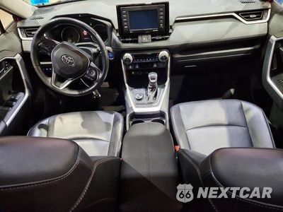 Zdjęcie 8 z 14 samochodu: 2021 TOYOTA RAV4 HYBRID XLE PREMIUM VIN:JTMB6RFVXMD014775 - miniatura
