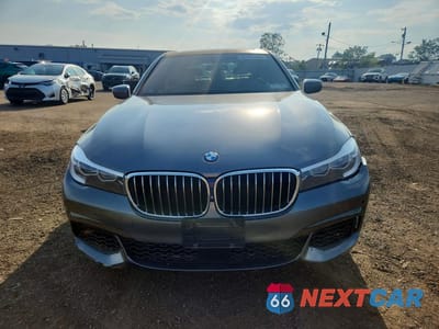 Piąte zdjęcie samochodu w środku: 2017 BMW 740 I VIN:WBA7E2C58HG740107 - miniatura