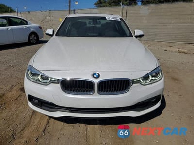 Piąte zdjęcie samochodu w środku: 2018 BMW 320 XI VIN:WBA8A3C5XJA487127 - miniatura