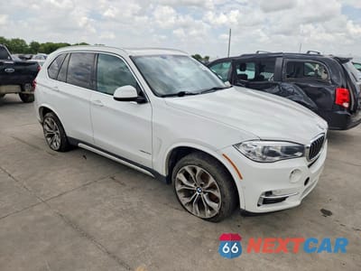 Czwarte zdjęcie samochodu z boku: 2018 BMW X5 SDRIVE35I VIN:5UXKR2C53J0X10334 - miniatura