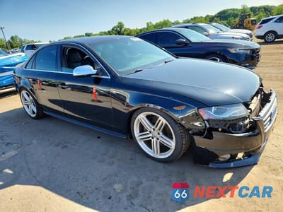 Czwarte zdjęcie samochodu z boku: 2011 AUDI S4 PRESTIGE VIN:WAUKGAFL4BA158301 - miniatura